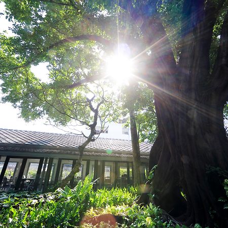 The Raweekanlaya Bangkok Kültér fotó The greenhouse at the University of Washington Botanic Garden