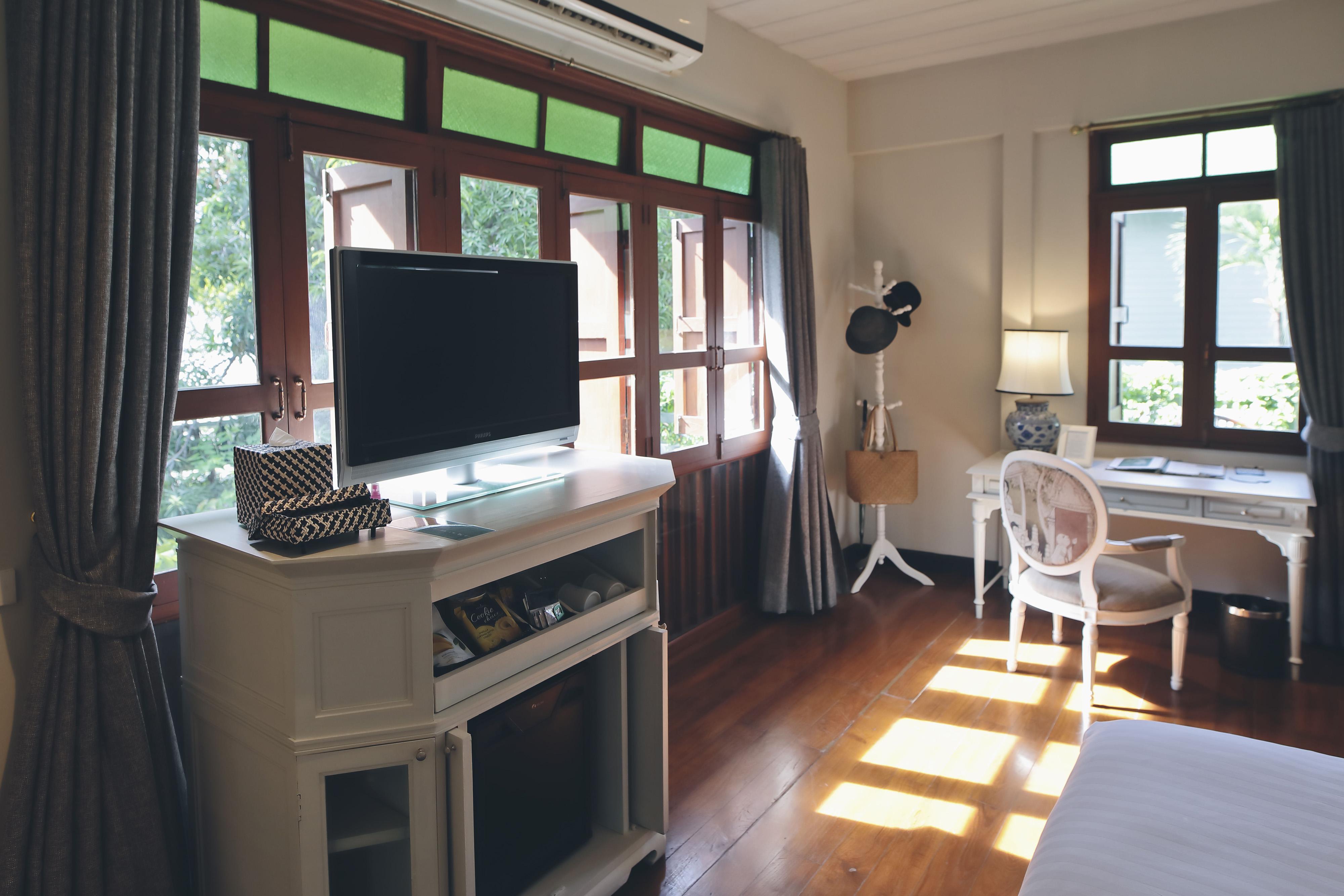 The Raweekanlaya Bangkok Kültér fotó A bedroom at the residence
