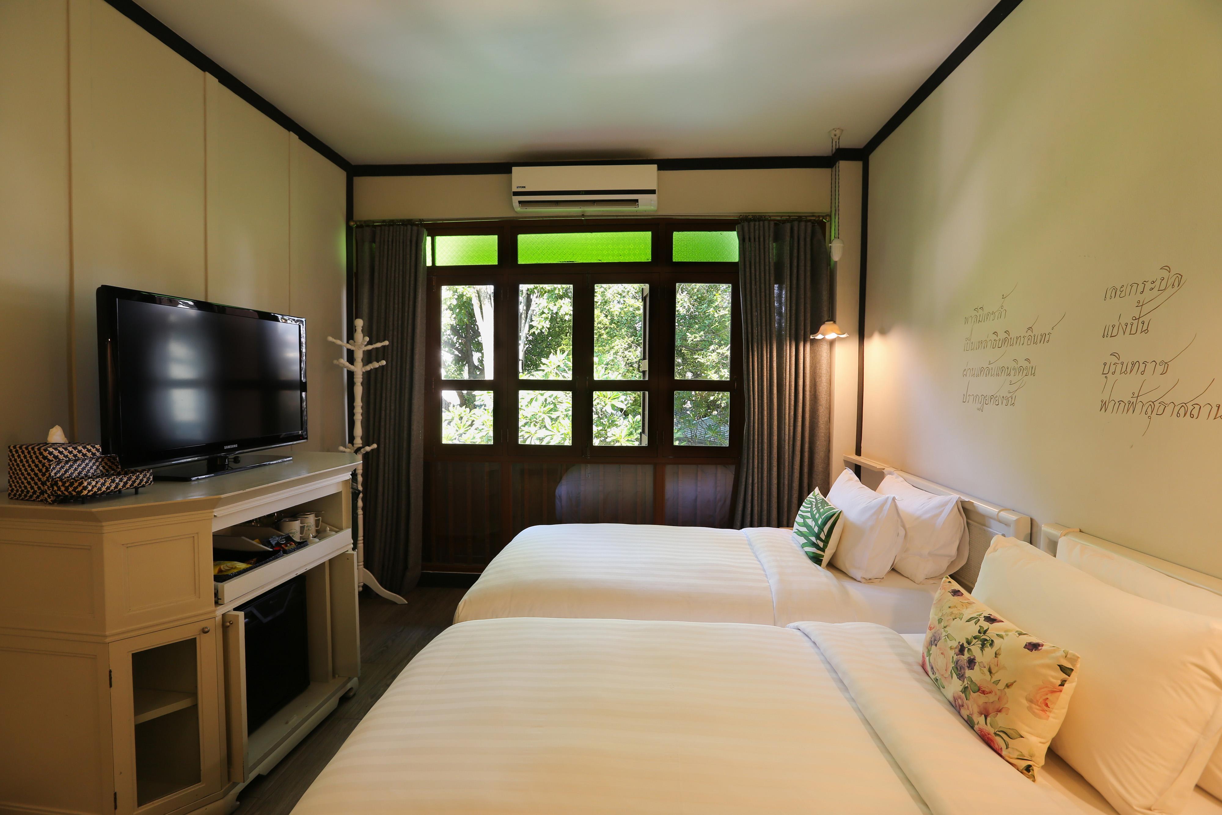 The Raweekanlaya Bangkok Kültér fotó A room at the hotel