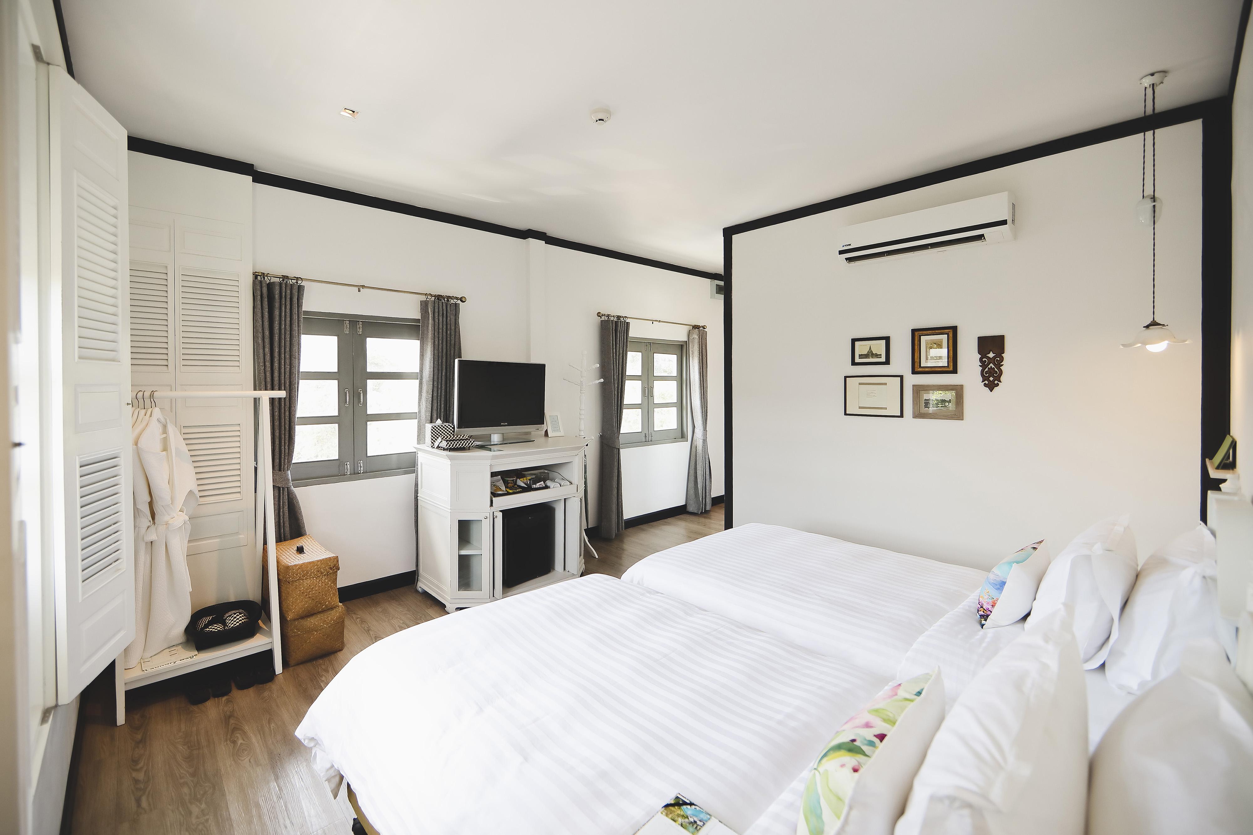 The Raweekanlaya Bangkok Kültér fotó A room at the hotel