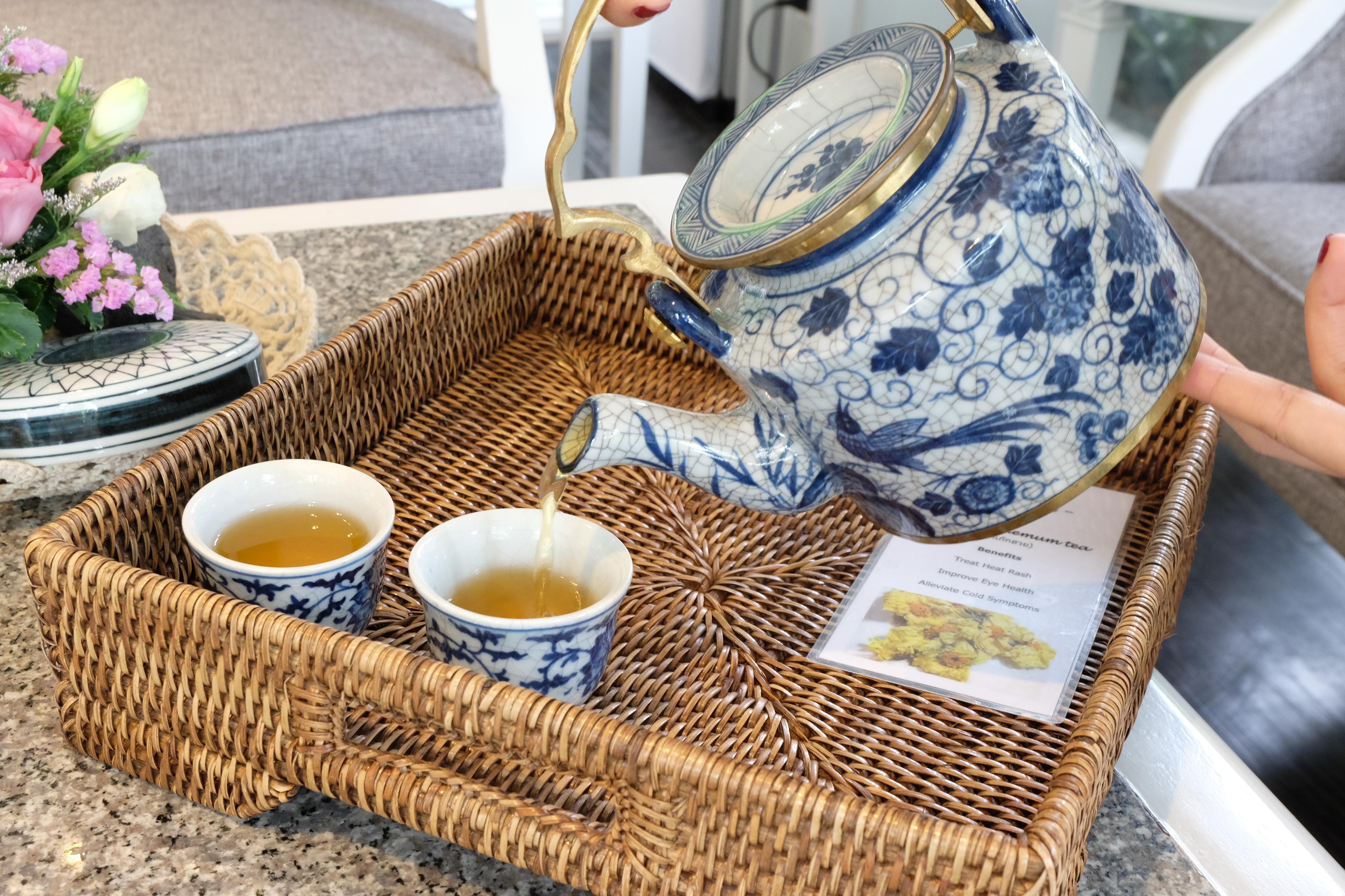 The Raweekanlaya Bangkok Kültér fotó A tea tray