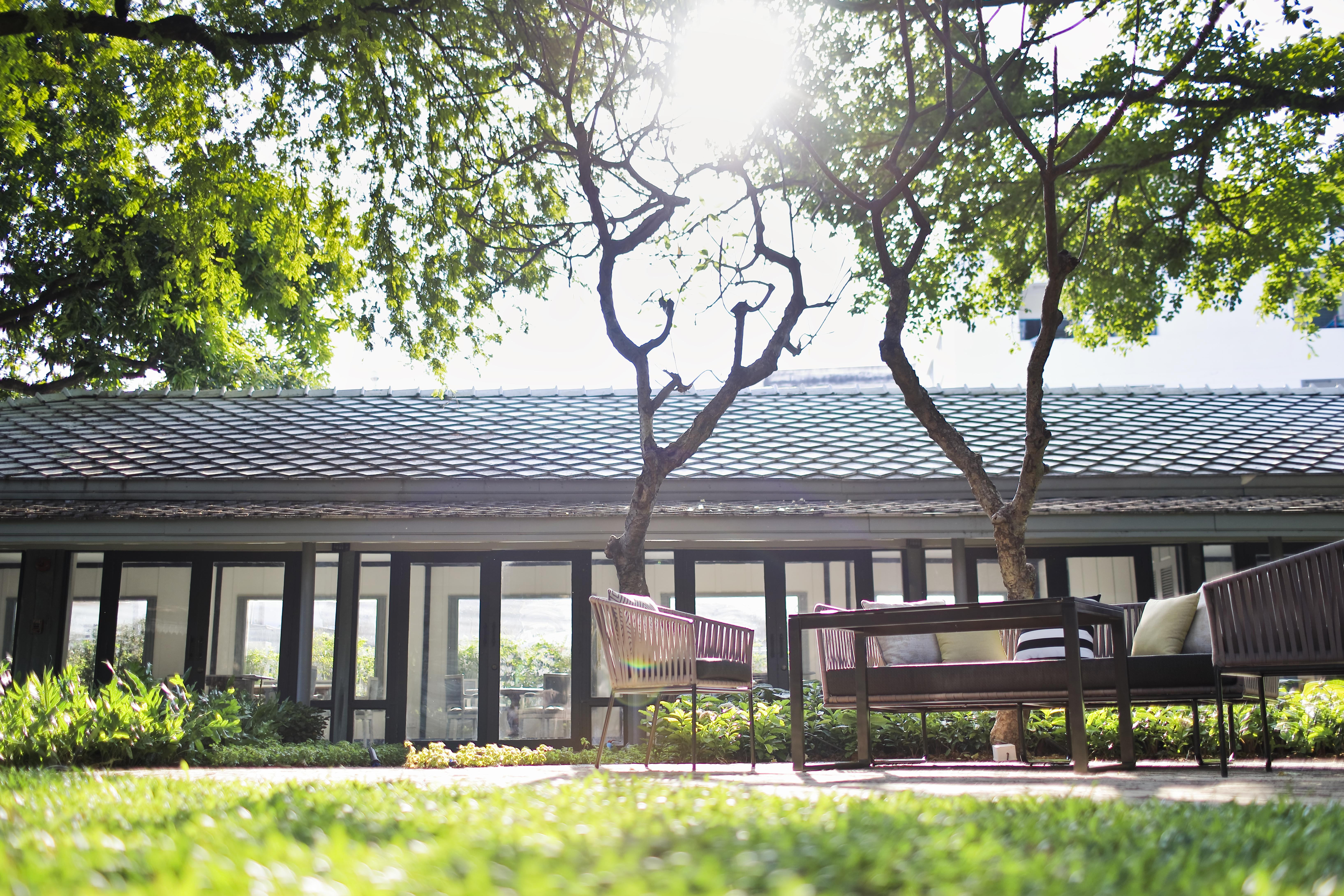 The Raweekanlaya Bangkok Kültér fotó The library