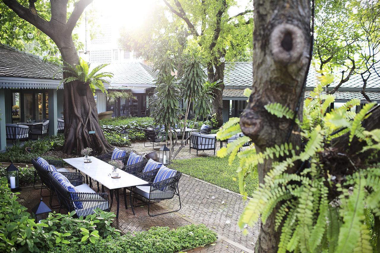 The Raweekanlaya Bangkok Kültér fotó The garden at the Siam Society