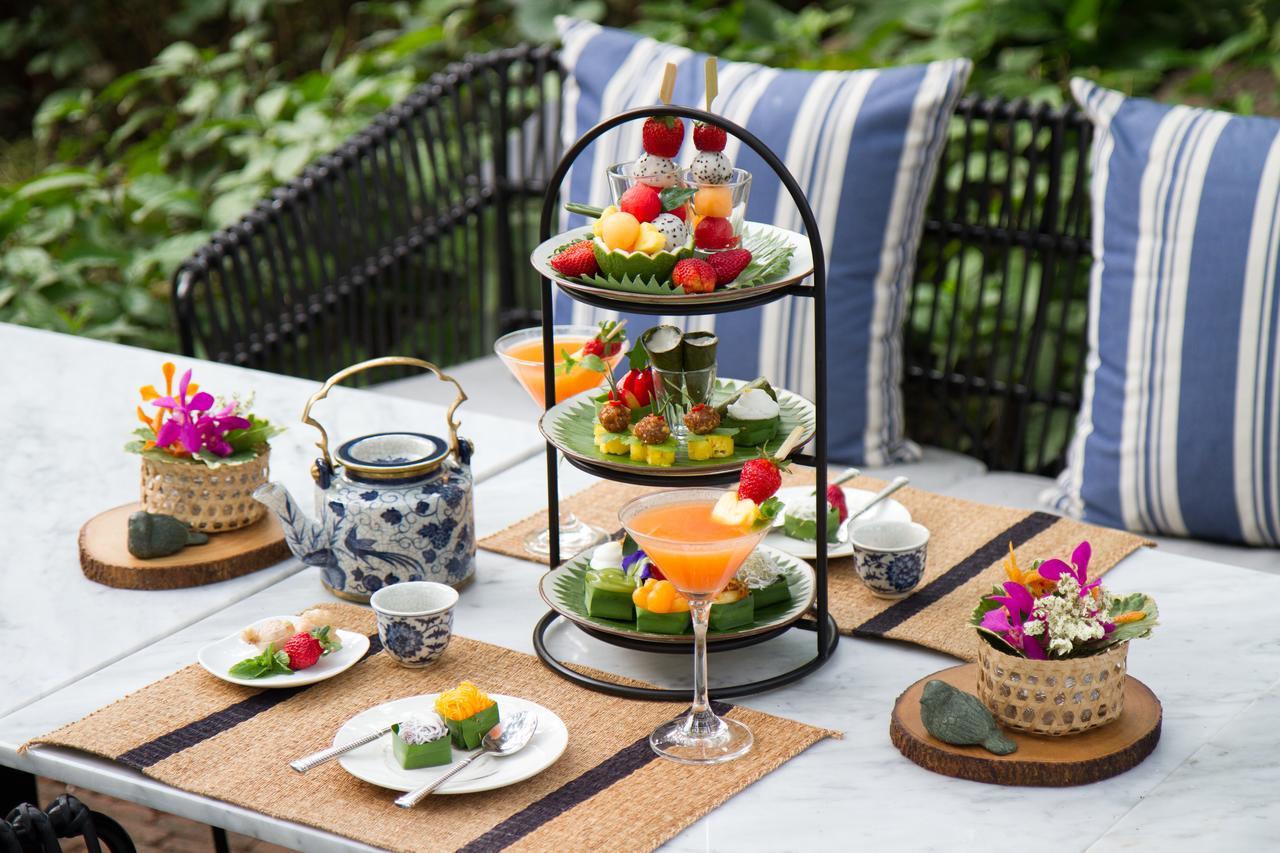 The Raweekanlaya Bangkok Kültér fotó Afternoon tea at the Four Seasons Hotel, Bangkok