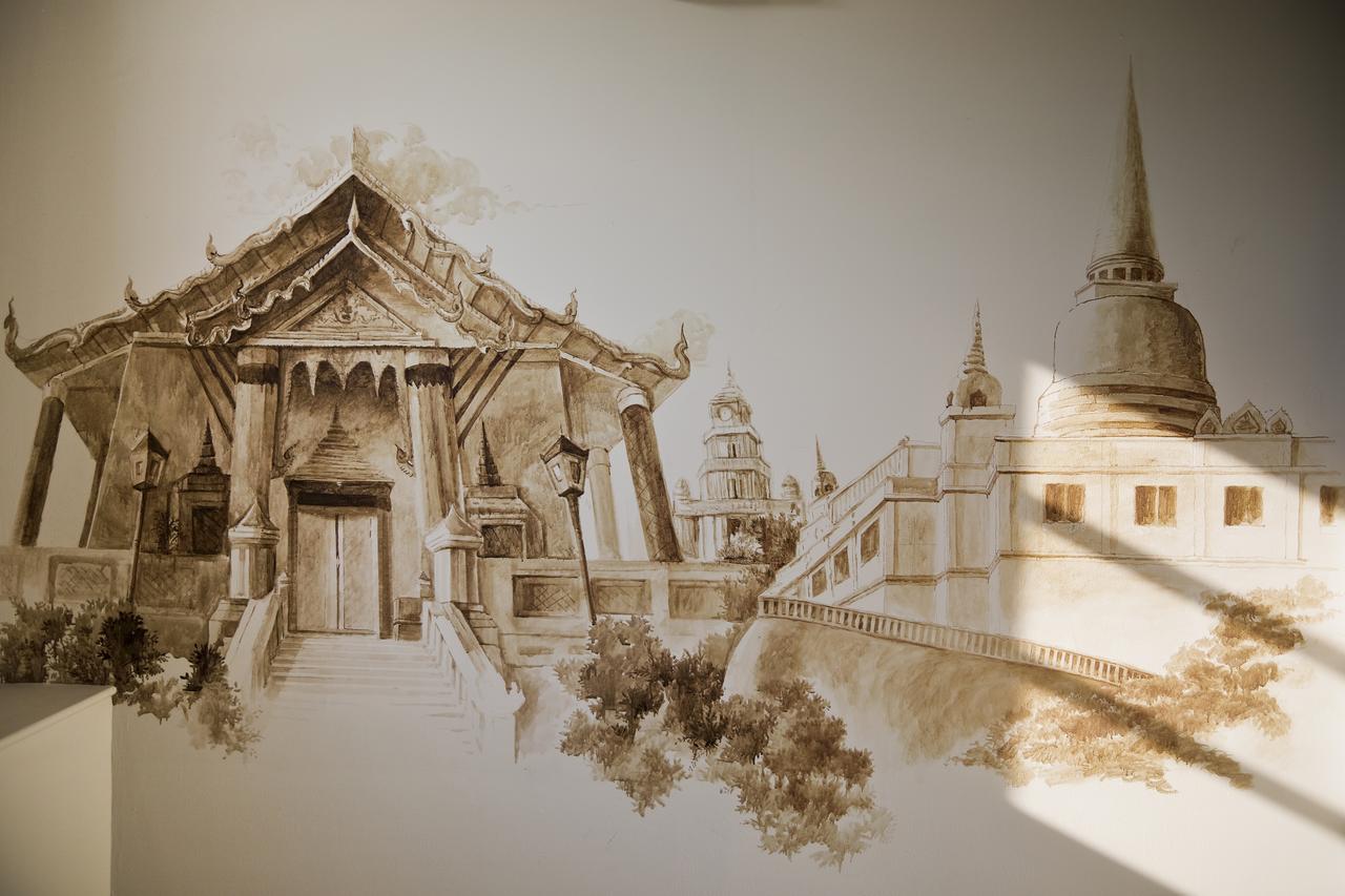 The Raweekanlaya Bangkok Kültér fotó Wat Ratchaburana