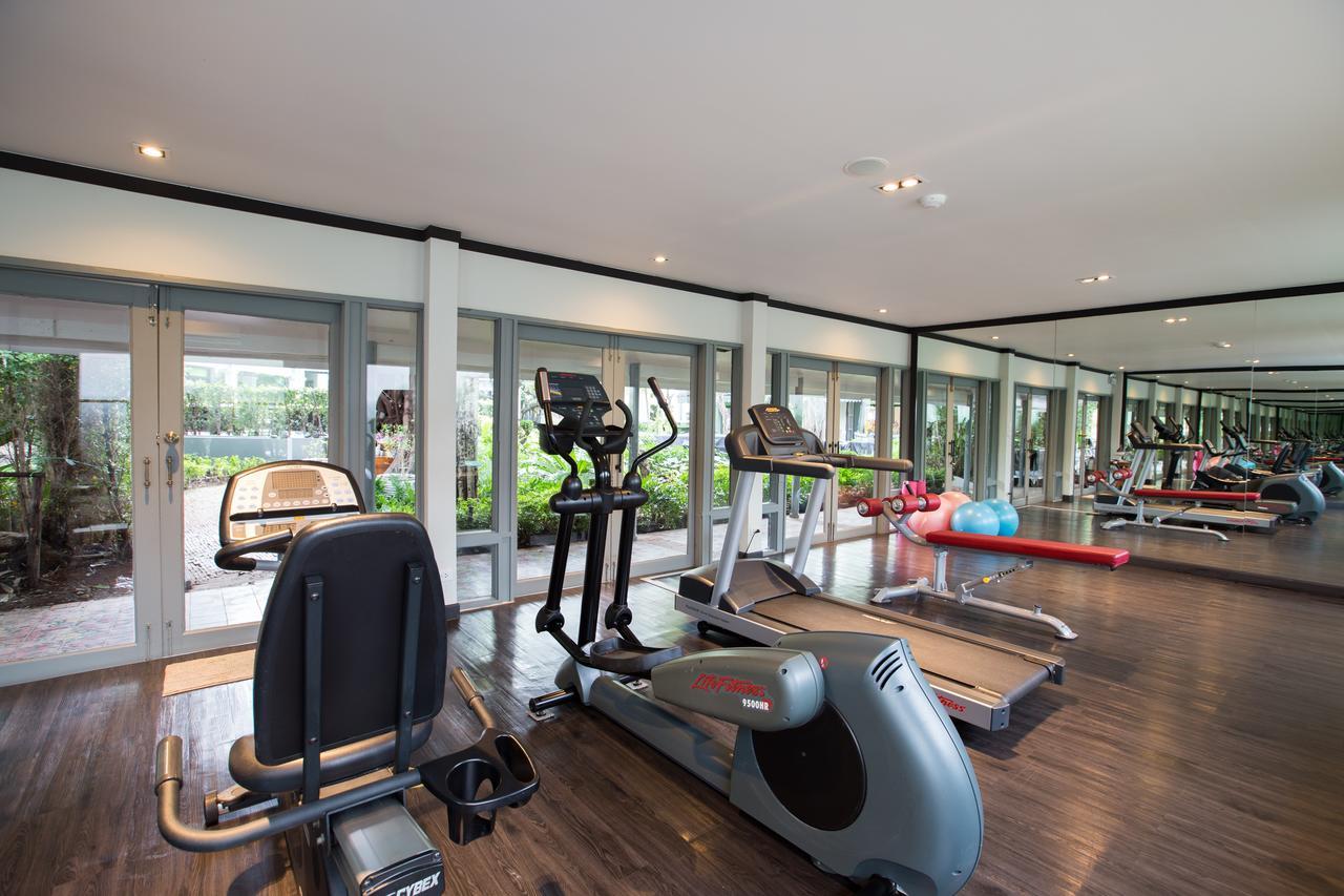 The Raweekanlaya Bangkok Kültér fotó The gym at the hotel