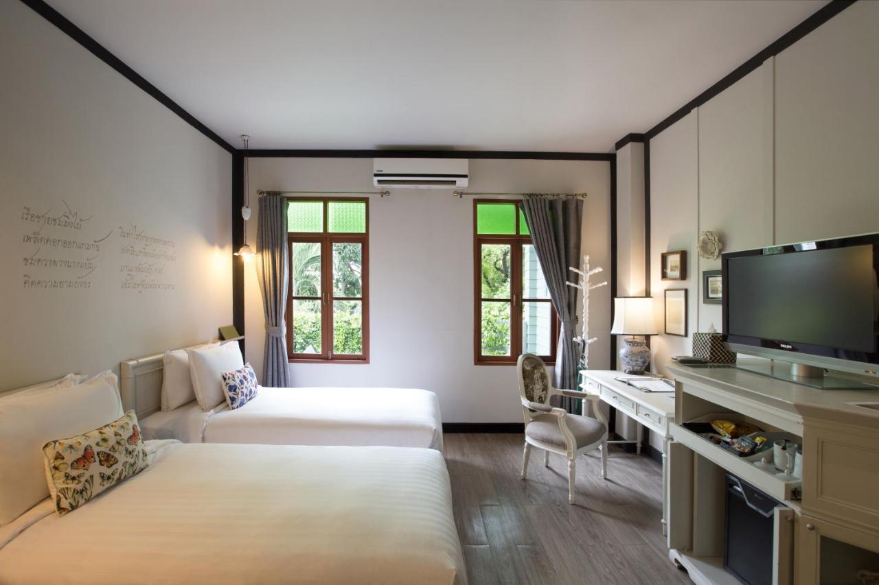 The Raweekanlaya Bangkok Kültér fotó Deluxe Room